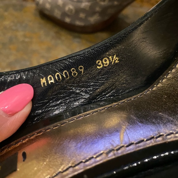 Louis Vuitton Monogram Heels - Picture 10 of 14